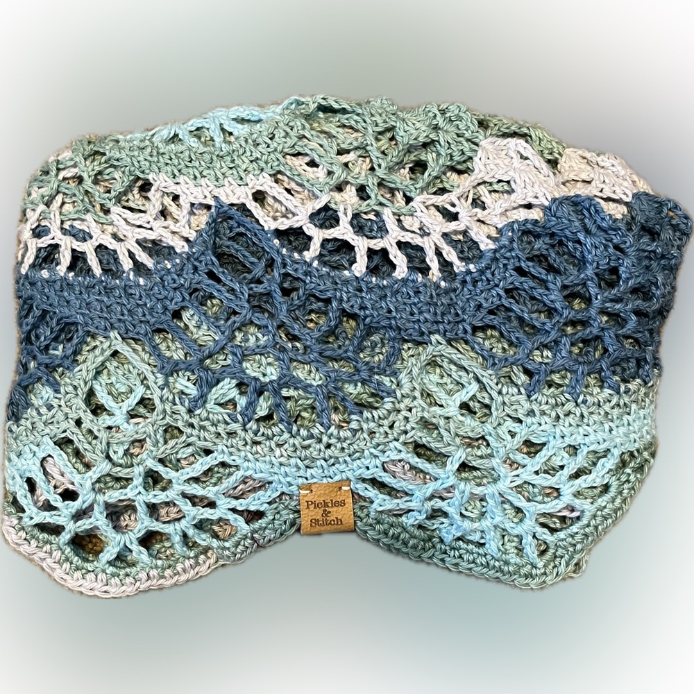 Pickles & Stitch Ocean Dream Crochet Shawl size OS - Picture 7 of 7